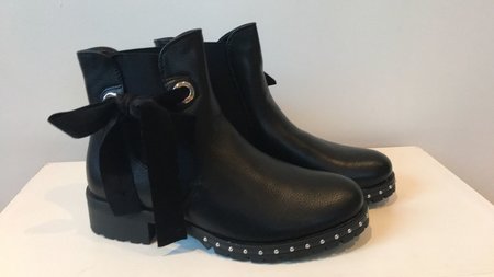 Bow Boots